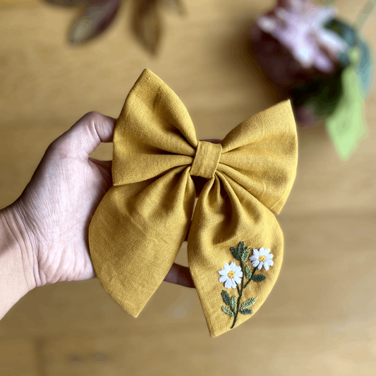 Laço amarelo flores